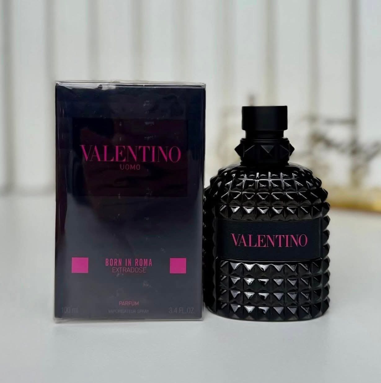 Valentino 👨⚕️🇻🇳📦fullbox valentino umo Born in roma extradose parfum